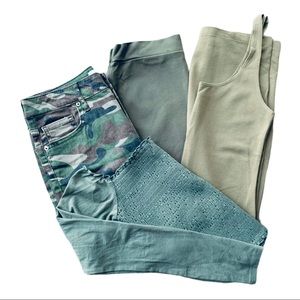 4 piece Small-Medium Women’s Bundle